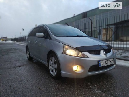 Mitsubishi Grandis 2009  випуску Черкаси з двигуном 2.4 л  мінівен механіка за 6800 долл. 