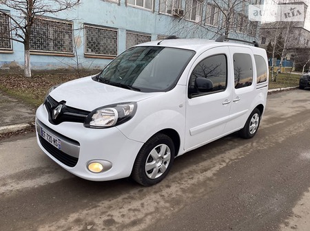 Renault Kangoo 2016  випуску Дніпро з двигуном 1.5 л дизель універсал механіка за 13699 долл. 