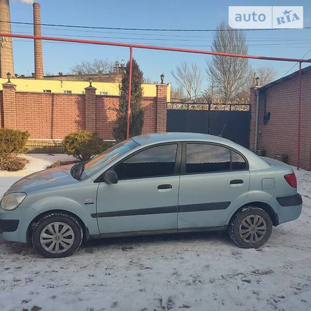 KIA Rio 2007  випуску Запоріжжя з двигуном 1.4 л бензин седан  за 4800 долл. 