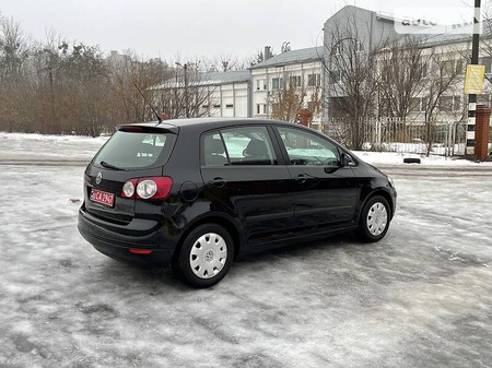 Volkswagen Golf Plus 2006  випуску Харків з двигуном 0 л бензин хэтчбек механіка за 6200 долл. 