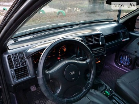 Ford Sierra 1992  випуску Полтава з двигуном 2 л бензин седан механіка за 2600 долл. 