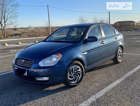 Hyundai Accent 2007  випуску Чернівці з двигуном 1.6 л бензин седан автомат за 5300 долл. 