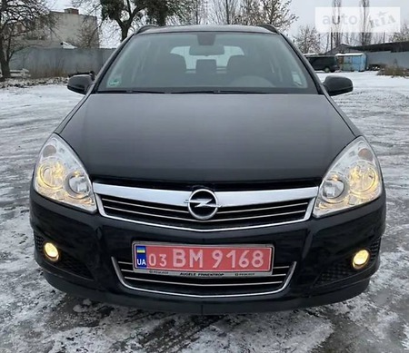 Opel Astra 2007  випуску Рівне з двигуном 1.6 л бензин універсал механіка за 5899 долл. 