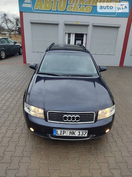 Audi A4 Limousine 2001  випуску Львів з двигуном 0 л бензин універсал автомат за 5299 долл. 