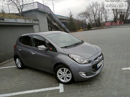 Hyundai ix20 2011  випуску Львів з двигуном 1.6 л бензин хэтчбек автомат за 8560 долл. 