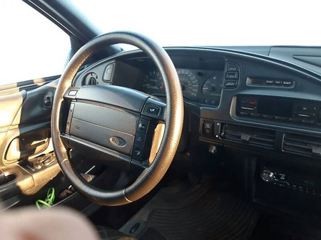 Ford Taurus 1992  випуску Дніпро з двигуном 3 л  седан механіка за 2200 долл. 
