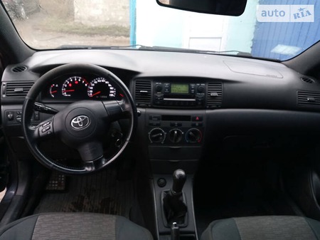 Toyota Corolla 2006  випуску Луганськ з двигуном 1.6 л бензин седан механіка за 4500 долл. 
