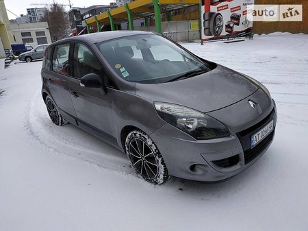 Renault Scenic 2009  випуску Чернівці з двигуном 1.5 л дизель мінівен механіка за 6700 долл. 