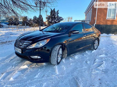 Hyundai Sonata 2012  випуску Вінниця з двигуном 2.4 л бензин седан механіка за 10200 долл. 