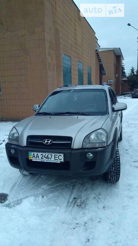 Hyundai Tucson 2007  випуску Київ з двигуном 2 л бензин позашляховик механіка за 9300 долл. 