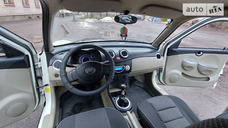 Lifan 320 2013  випуску Дніпро з двигуном 1.3 л бензин хэтчбек механіка за 3700 долл. 
