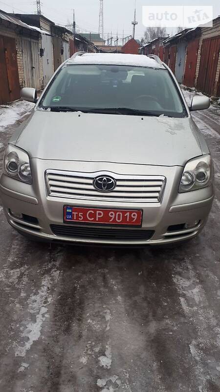 Toyota Avensis 2004  випуску Луцьк з двигуном 1.8 л бензин універсал механіка за 6200 долл. 