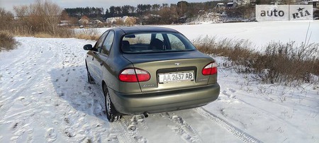 Daewoo Lanos 2004  випуску Київ з двигуном 1.5 л бензин седан механіка за 3000 долл. 