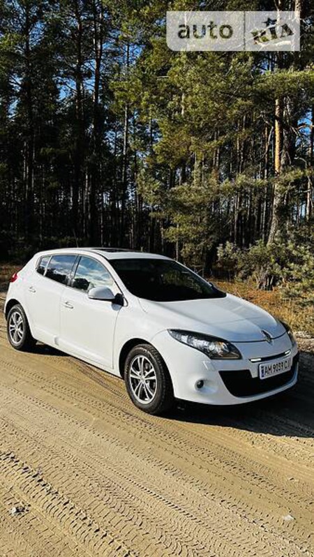 Renault Megane 2010  випуску Житомир з двигуном 2 л  хэтчбек автомат за 7700 долл. 