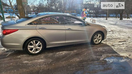 Hyundai Sonata 2011  випуску Рівне з двигуном 2 л бензин седан автомат за 9500 долл. 