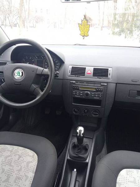 Skoda Fabia 2004  випуску Полтава з двигуном 0 л бензин універсал механіка за 4599 долл. 