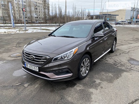 Hyundai Sonata 2015  випуску Миколаїв з двигуном 2.4 л бензин седан автомат за 14000 долл. 