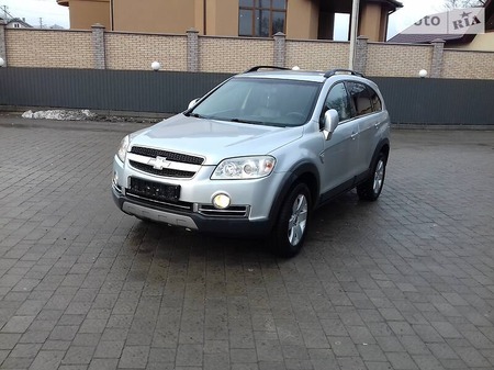 Chevrolet Captiva 2010  випуску Івано-Франківськ з двигуном 2 л дизель універсал механіка за 9999 долл. 