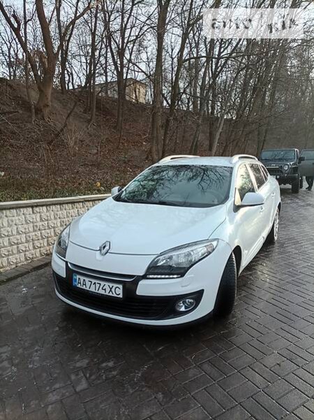 Renault Megane 2013  випуску Київ з двигуном 1.5 л дизель універсал автомат за 8000 долл. 