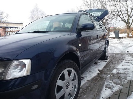 Volkswagen Passat 1999  выпуска Тернополь с двигателем 1.8 л бензин универсал механика за 4399 долл. 