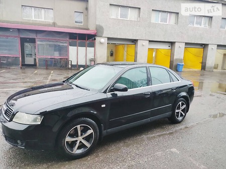 Audi A4 Limousine 2004  випуску Одеса з двигуном 1.8 л  седан механіка за 6100 долл. 