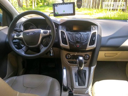 Ford Focus 2011  випуску Суми з двигуном 2 л бензин седан автомат за 6300 долл. 