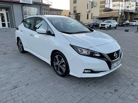 Nissan Leaf 2020  випуску Рівне з двигуном 0 л електро хэтчбек автомат за 23500 долл. 