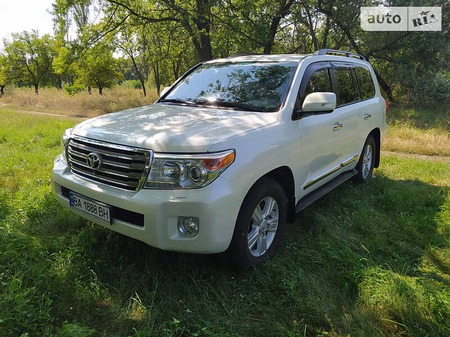 Toyota Land Cruiser 2013  випуску Кропивницький з двигуном 4.5 л дизель позашляховик автомат за 45000 долл. 