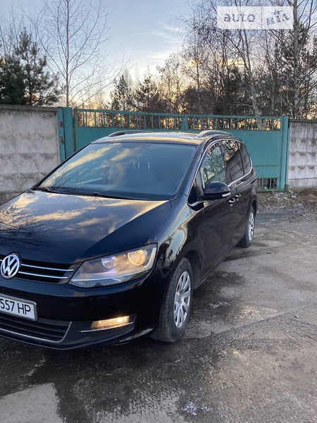 Volkswagen Sharan 2010  випуску Львів з двигуном 2 л дизель універсал автомат за 13500 долл. 