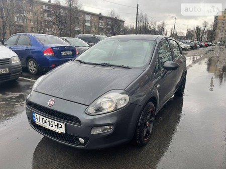 Fiat Grande Punto 2013  випуску Київ з двигуном 1.4 л бензин хэтчбек автомат за 6500 долл. 