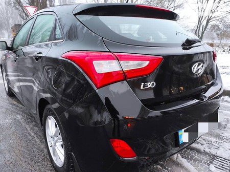 Hyundai i30 2012  випуску Херсон з двигуном 1.6 л бензин хэтчбек автомат за 8600 долл. 