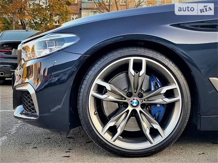 BMW 550 2019  выпуска Киев с двигателем 0 л бензин седан автомат за 69500 долл. 