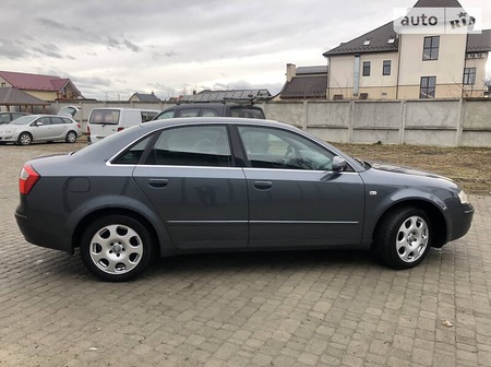 Audi A4 Limousine 2003  випуску Львів з двигуном 2 л бензин седан механіка за 5599 долл. 