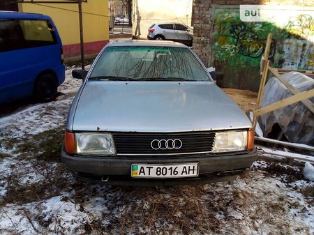 Audi 100 1985  випуску Івано-Франківськ з двигуном 1.8 л бензин седан механіка за 1700 долл. 