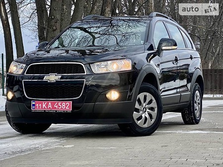 Chevrolet Captiva 2011  випуску Львів з двигуном 2.4 л бензин позашляховик механіка за 12250 долл. 