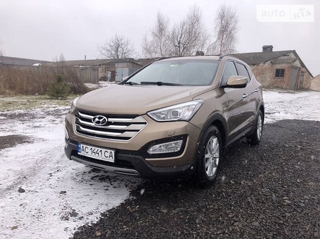 Hyundai Santa Fe 2012  випуску Луцьк з двигуном 2.2 л дизель універсал автомат за 15800 долл. 