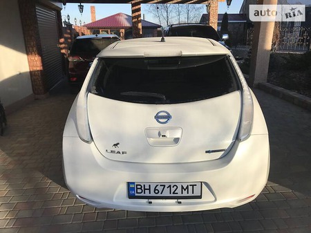 Nissan Leaf 2013  випуску Одеса з двигуном 0 л електро хэтчбек автомат за 6999 долл. 