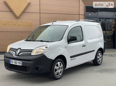 Renault Kangoo 2018  випуску Дніпро з двигуном 1.5 л дизель мінівен механіка за 11111 долл. 