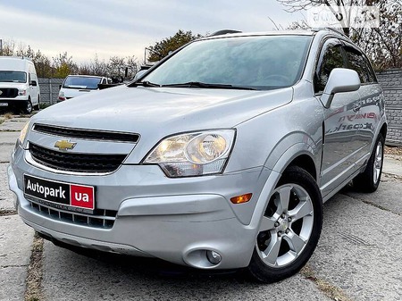 Chevrolet Captiva 2014  випуску Харків з двигуном 2.4 л бензин позашляховик автомат за 10490 долл. 