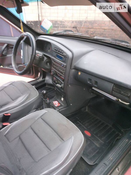 Lada 2115 2008  випуску Луганськ з двигуном 1.5 л  седан механіка за 2900 долл. 
