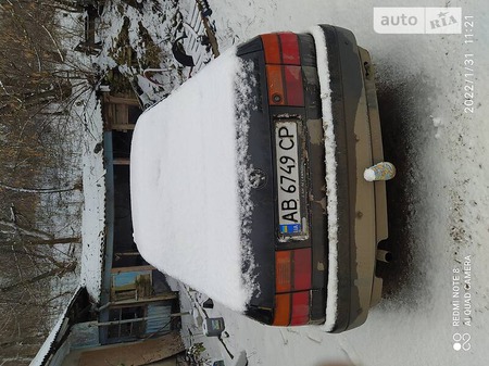 Volkswagen Vento 1992  випуску Вінниця з двигуном 1.8 л  седан механіка за 2400 долл. 