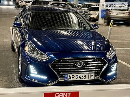 Hyundai Sonata 2018  випуску Запоріжжя з двигуном 2.4 л бензин седан автомат за 13500 долл. 