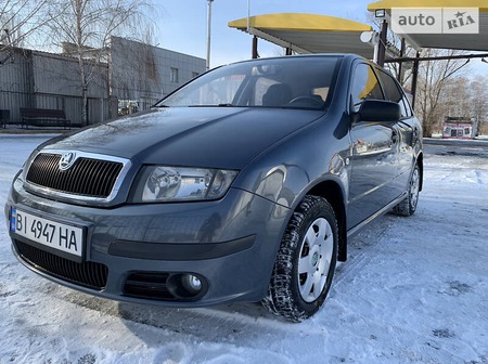 Skoda Fabia 2006  випуску Полтава з двигуном 1.2 л  хэтчбек механіка за 5300 долл. 