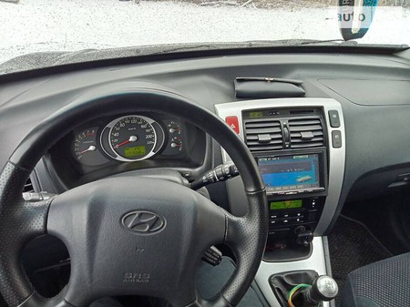 Hyundai Tucson 2006  випуску Івано-Франківськ з двигуном 2 л бензин позашляховик  за 9100 долл. 