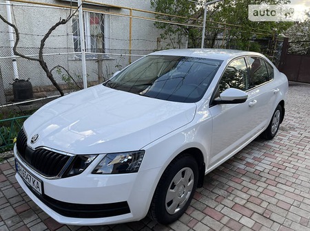 Skoda Octavia 2019  випуску Одеса з двигуном 1.6 л бензин ліфтбек механіка за 18500 долл. 