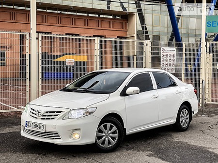 Toyota Corolla 2010  випуску Харків з двигуном 1.3 л  седан механіка за 8400 долл. 