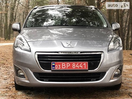 Peugeot 5008 2014  выпуска Винница с двигателем 1.6 л бензин минивэн автомат за 11599 долл. 