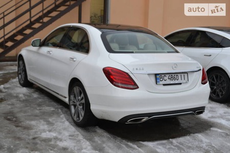 Mercedes-Benz C 300 2014  випуску Львів з двигуном 2 л бензин седан автомат за 23500 долл. 