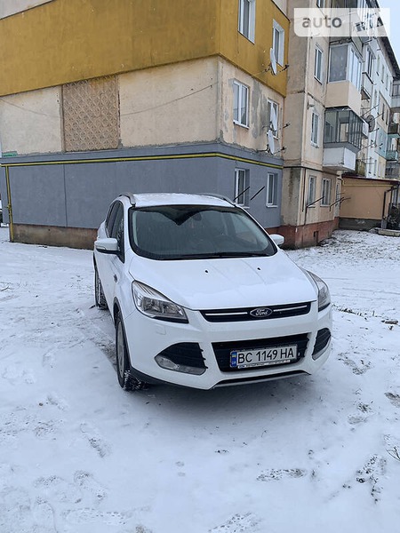 Ford Kuga 2015  випуску Львів з двигуном 2 л дизель позашляховик механіка за 15750 долл. 