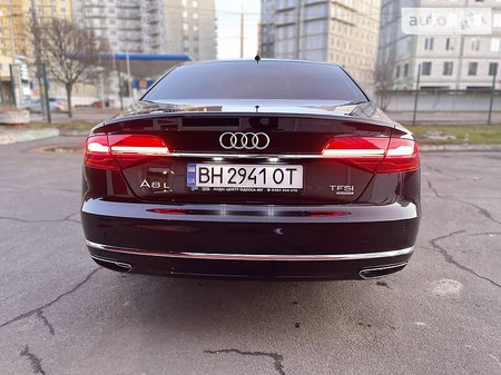 Audi A8 2016  випуску Одеса з двигуном 4 л бензин седан автомат за 36800 долл. 